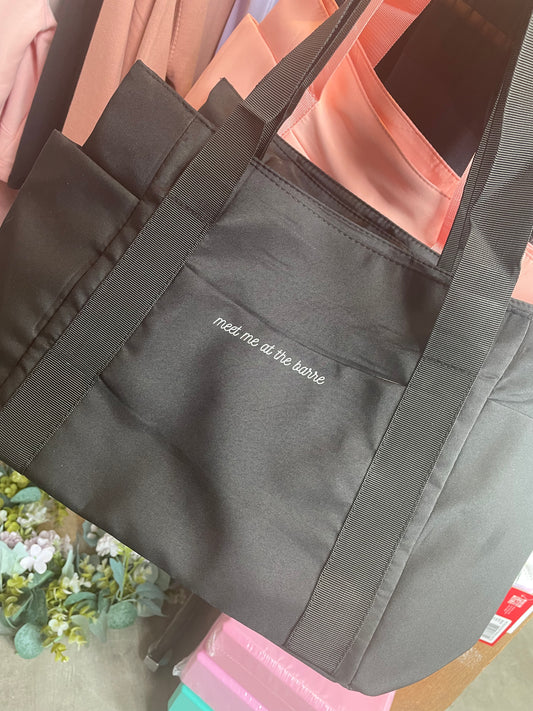 'Meet Me At The Barre' Slogan Holdall
